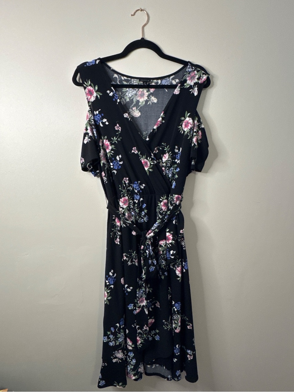 Torrid Black Floral Cold Shoulder Faux Wrap Midi Dress Size 2 2X